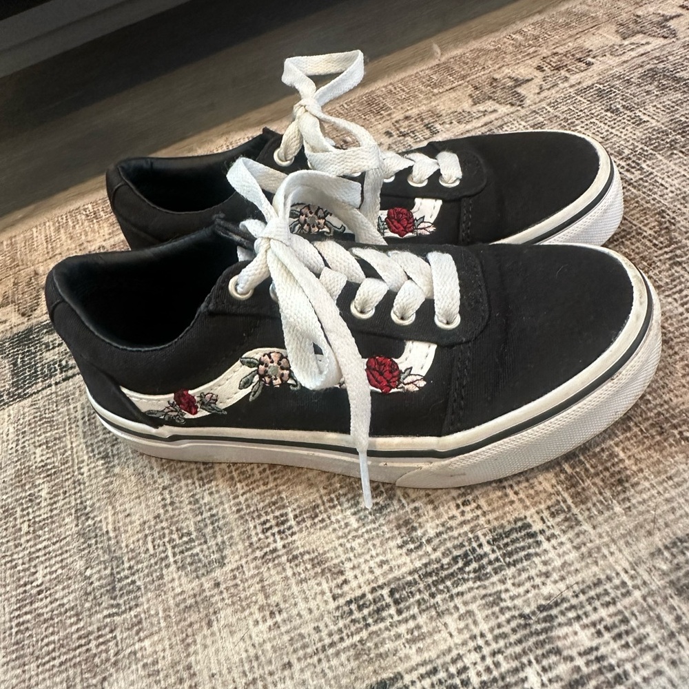 Vans Black Kids Sneakers with Floral Design
